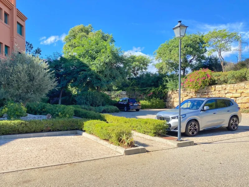 Exclusive 2 bedroom/2 bathroom penthouse in a luxurious complex.