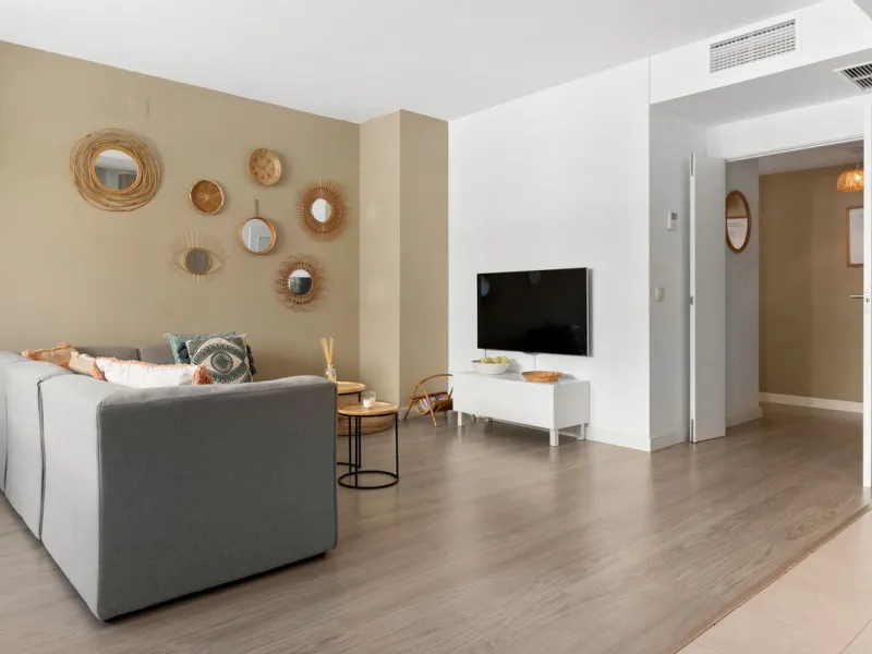 Spacious and bright apartment in the heart of Estepona