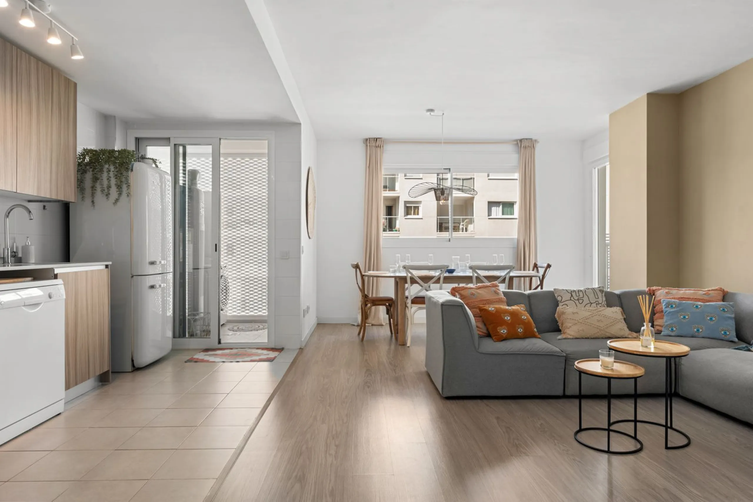 Spacious and bright apartment in the heart of Estepona
