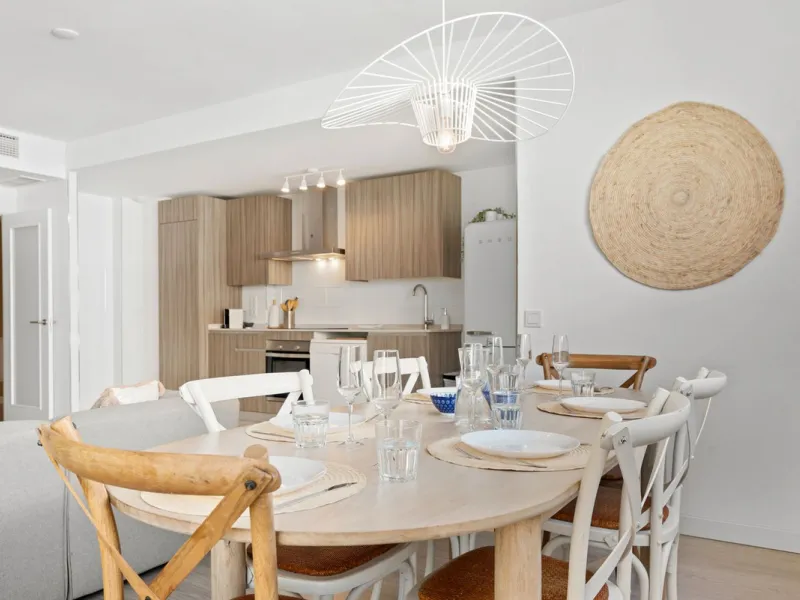 Spacious and bright apartment in the heart of Estepona