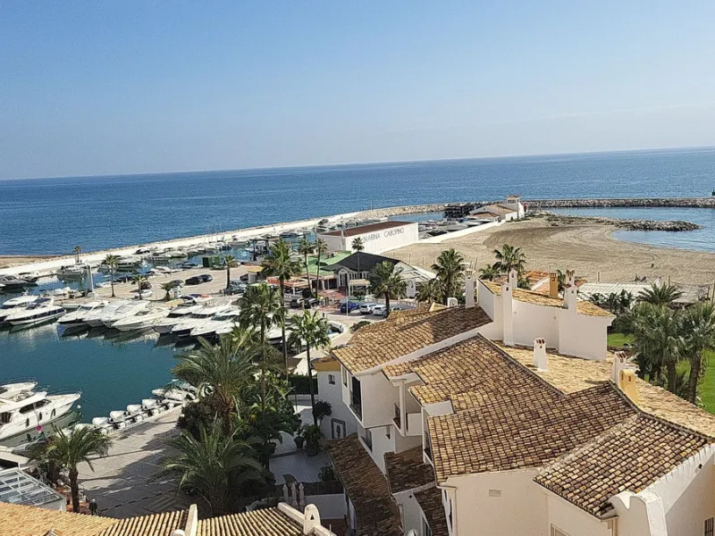Apartment - Top Floor Apartment в продаже в Marbella, Málaga. В доме 3 спален и 2 ванных комнат. Площадь дома 129 м²