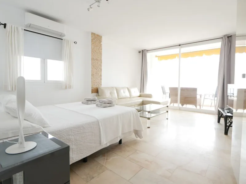 Apartment - Top Floor Apartment в продаже в Marbella, Málaga. В доме 3 спален и 2 ванных комнат. Площадь дома 129 м²