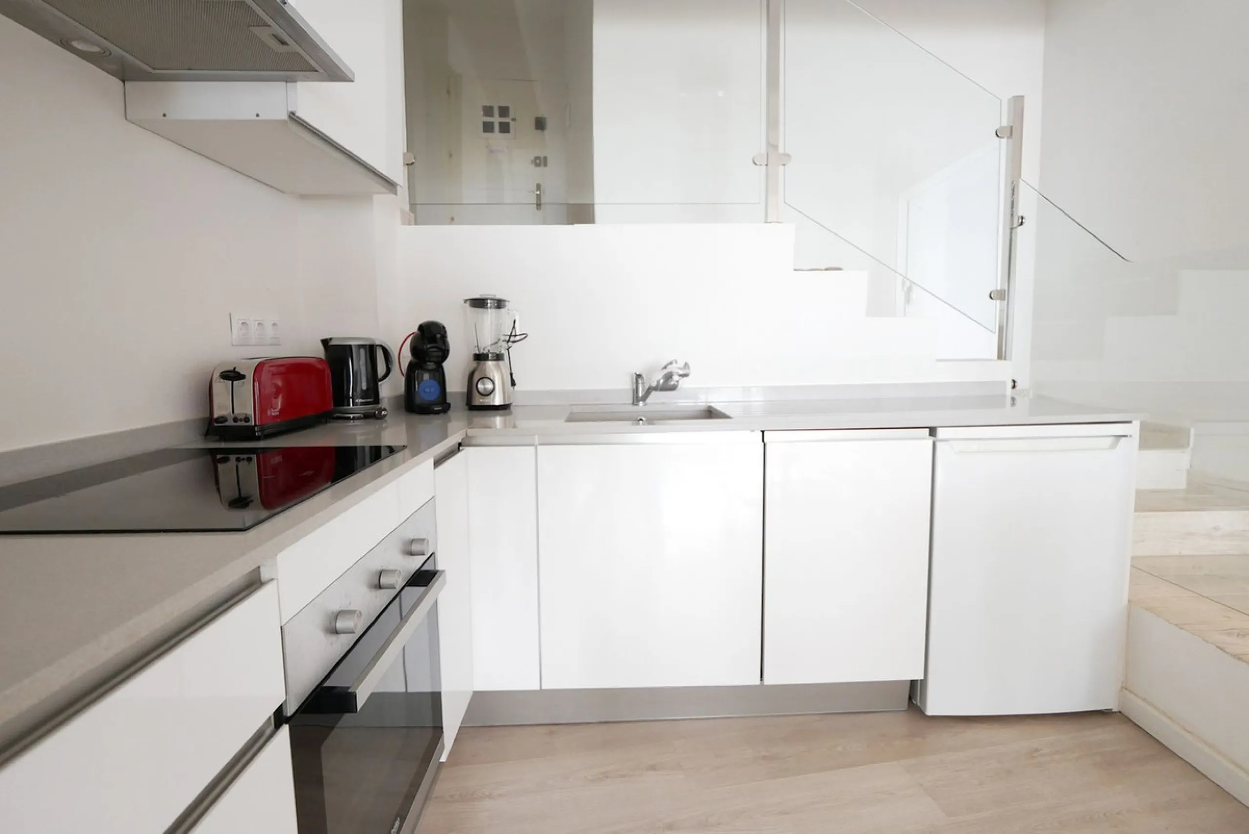 Apartment - Top Floor Apartment в продаже в Marbella, Málaga. В доме 3 спален и 2 ванных комнат. Площадь дома 129 м²