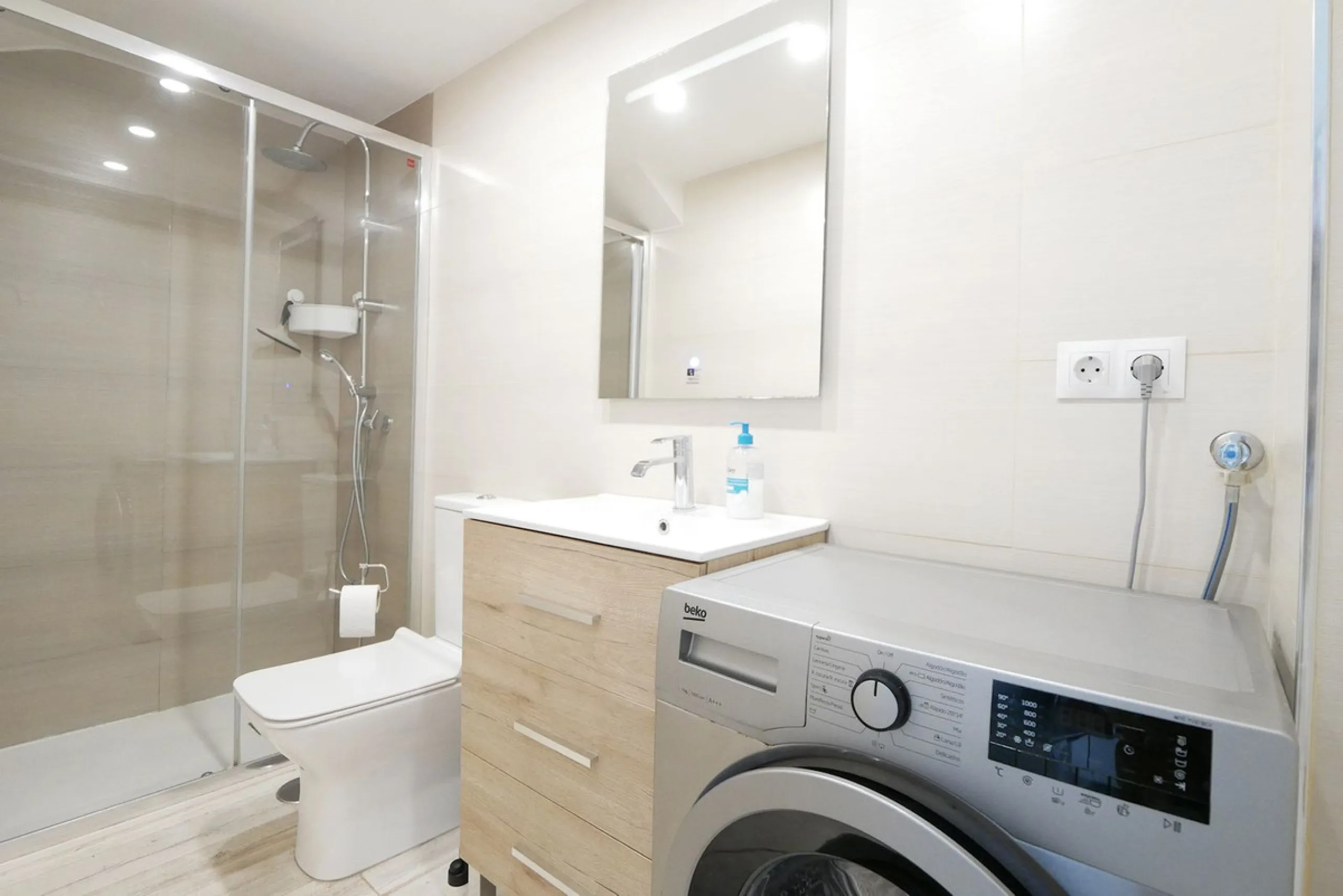 Apartment - Top Floor Apartment в продаже в Marbella, Málaga. В доме 3 спален и 2 ванных комнат. Площадь дома 129 м²