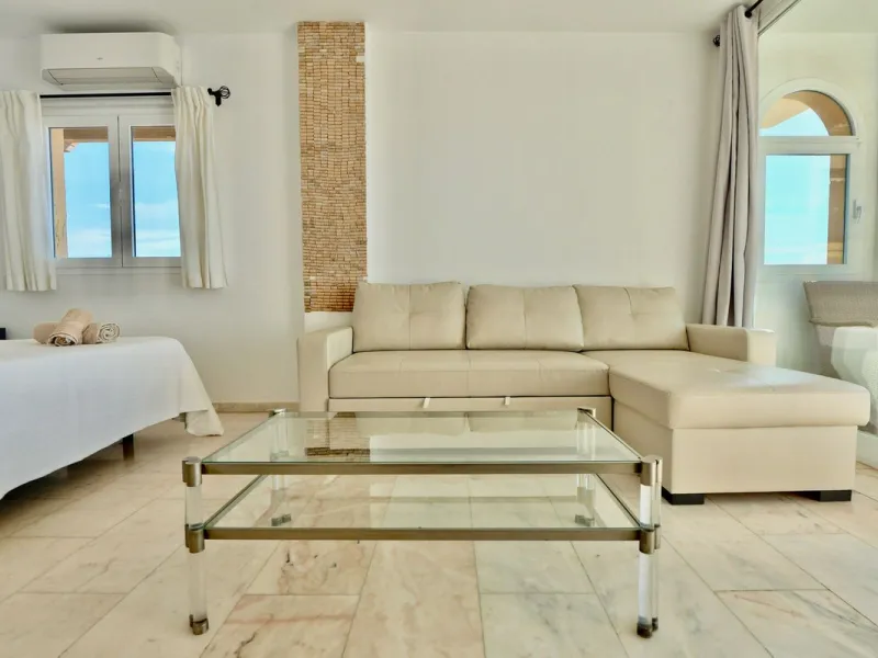 Apartment - Top Floor Apartment в продаже в Marbella, Málaga. В доме 3 спален и 2 ванных комнат. Площадь дома 129 м²