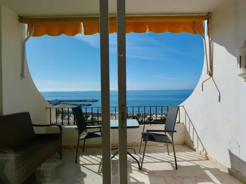Apartment - Top Floor Apartment в продаже в Marbella, Málaga. В доме 3 спален и 2 ванных комнат. Площадь дома 129 м²