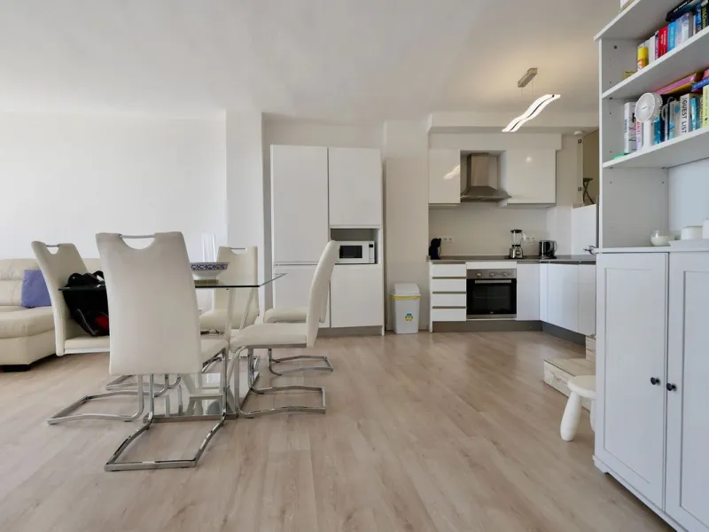 Apartment - Top Floor Apartment в продаже в Marbella, Málaga. В доме 3 спален и 2 ванных комнат. Площадь дома 129 м²
