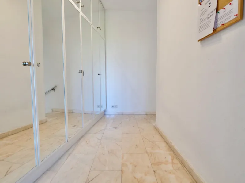 Apartment - Top Floor Apartment в продаже в Marbella, Málaga. В доме 3 спален и 2 ванных комнат. Площадь дома 129 м²