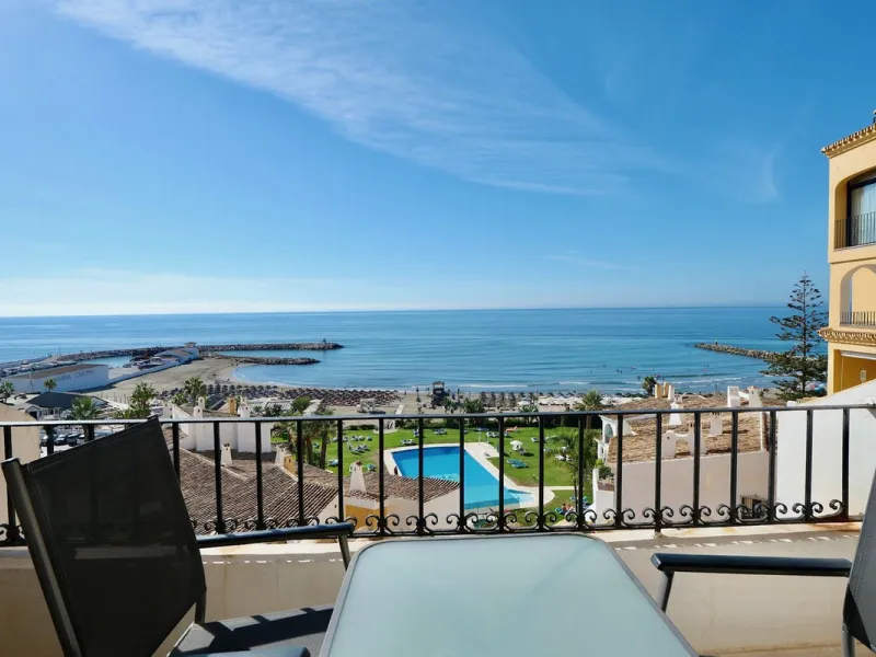 Apartment - Top Floor Apartment в продаже в Marbella, Málaga. В доме 3 спален и 2 ванных комнат. Площадь дома 129 м²
