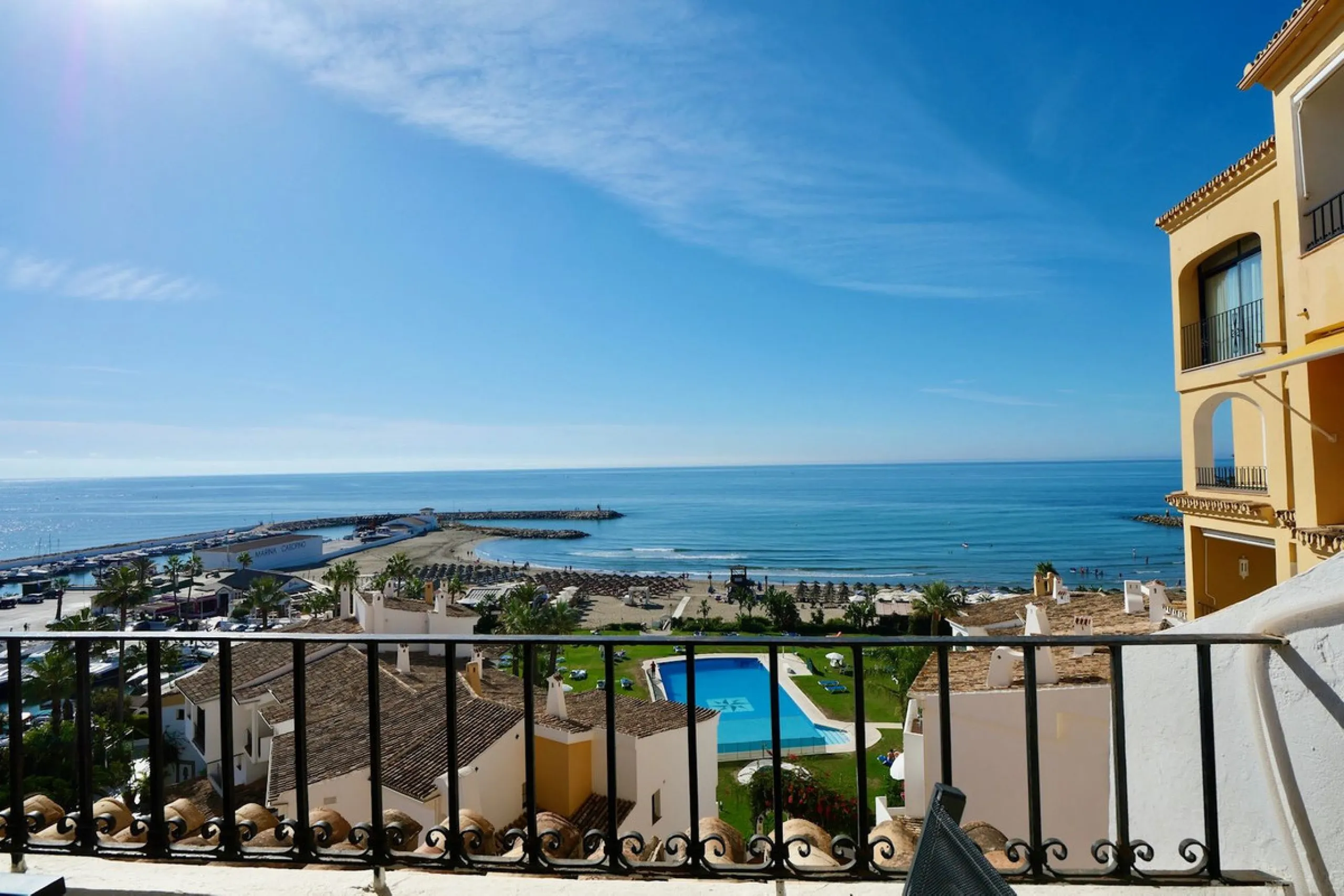 Apartment - Top Floor Apartment в продаже в Marbella, Málaga. В доме 3 спален и 2 ванных комнат. Площадь дома 129 м²