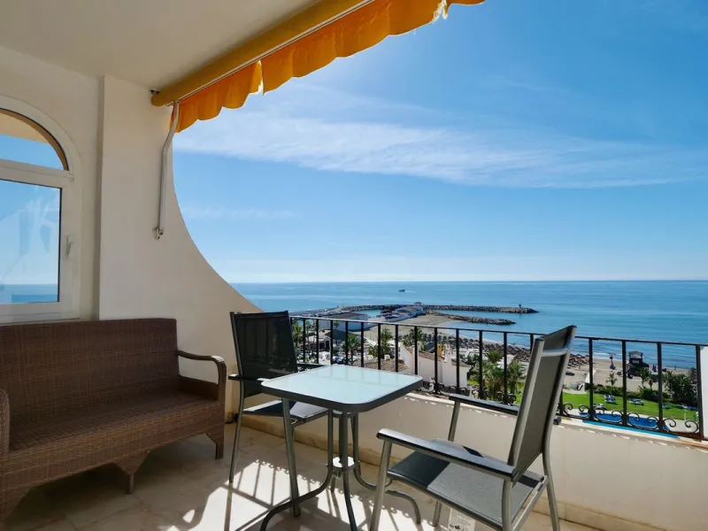 Apartment - Top Floor Apartment в продаже в Marbella, Málaga. В доме 3 спален и 2 ванных комнат. Площадь дома 129 м²