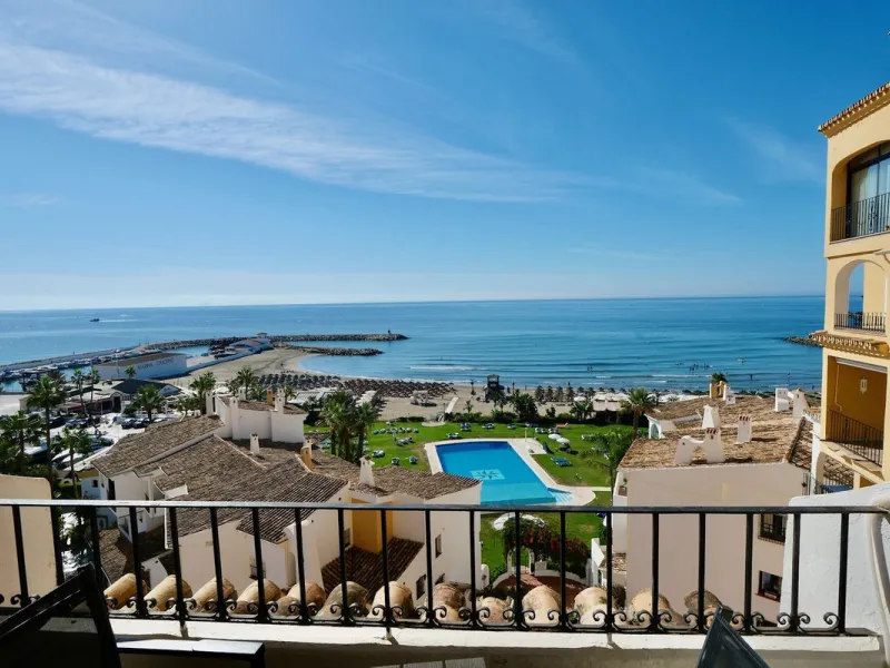 Apartment - Top Floor Apartment в продаже в Marbella, Málaga. В доме 3 спален и 2 ванных комнат. Площадь дома 129 м²