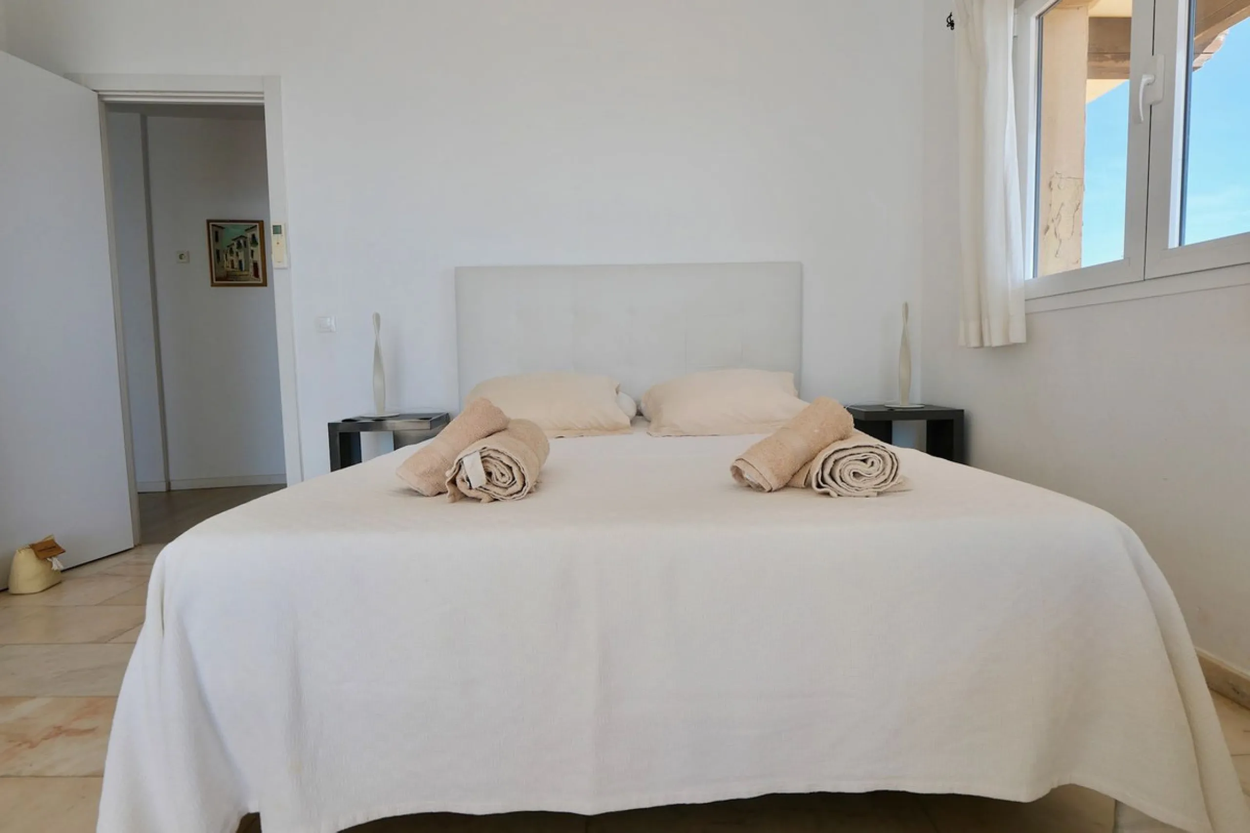 Apartment - Top Floor Apartment в продаже в Marbella, Málaga. В доме 3 спален и 2 ванных комнат. Площадь дома 129 м²