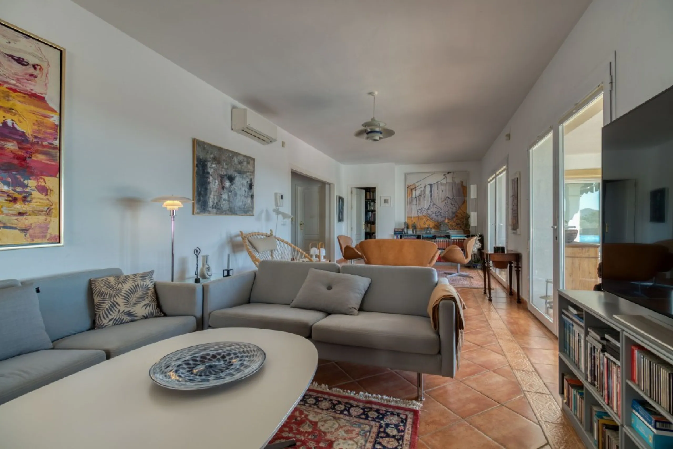 Exclusive Villa with Sea View – Peaceful Location Close to the City