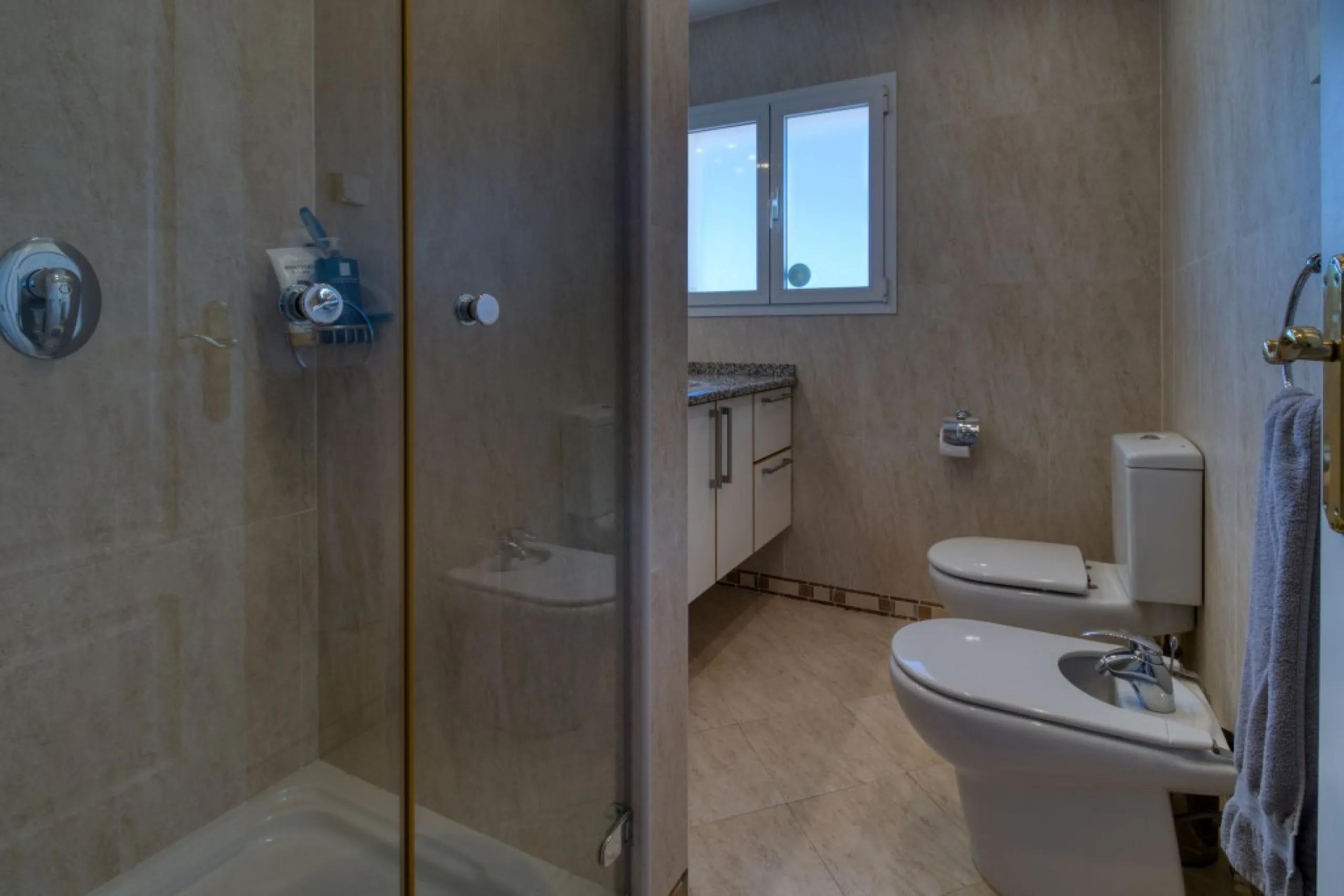 Exclusive Villa with Sea View – Peaceful Location Close to the City