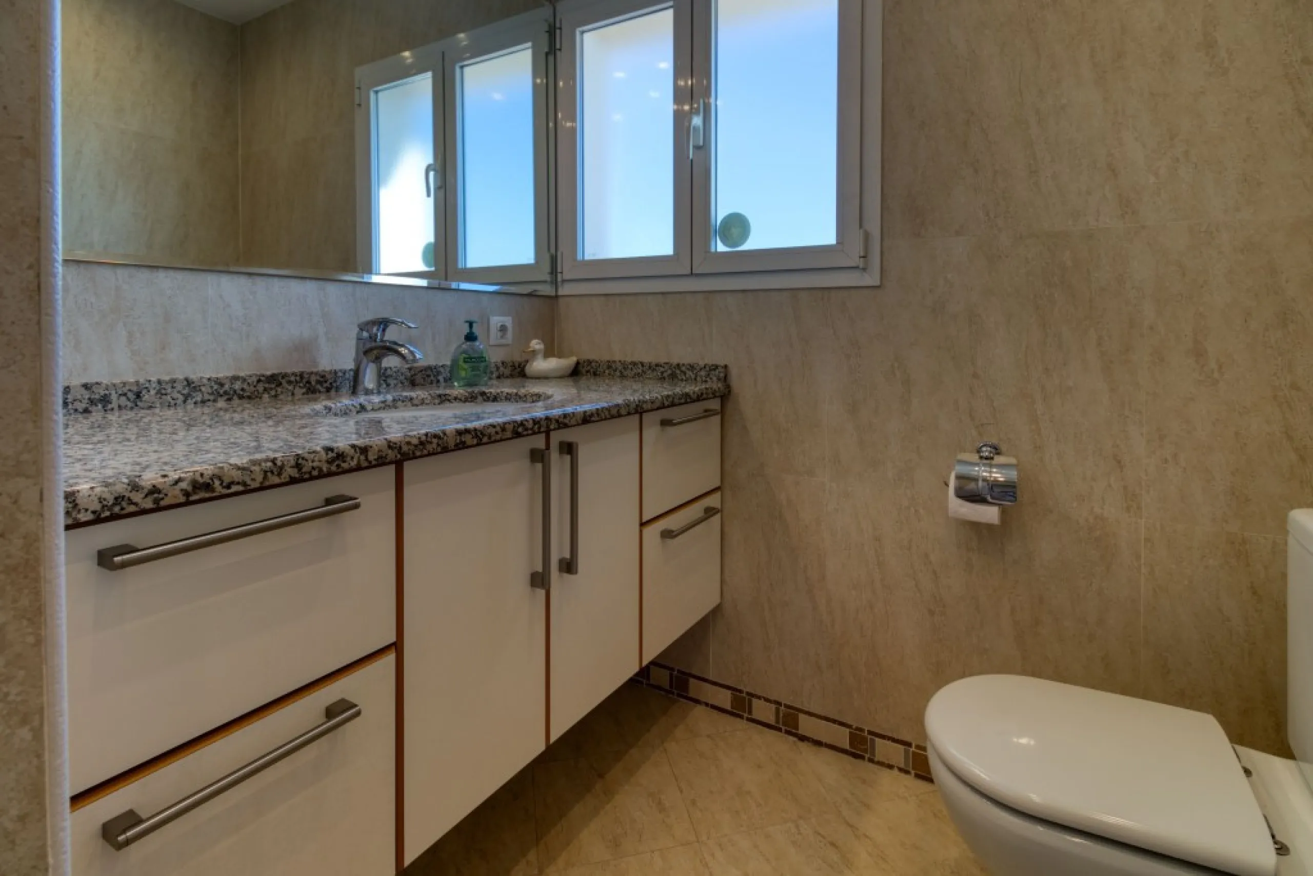 Exclusive Villa with Sea View – Peaceful Location Close to the City
