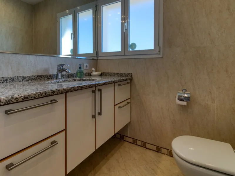 Exclusive Villa with Sea View – Peaceful Location Close to the City