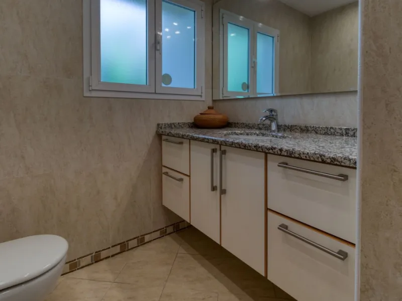 Exclusive Villa with Sea View – Peaceful Location Close to the City