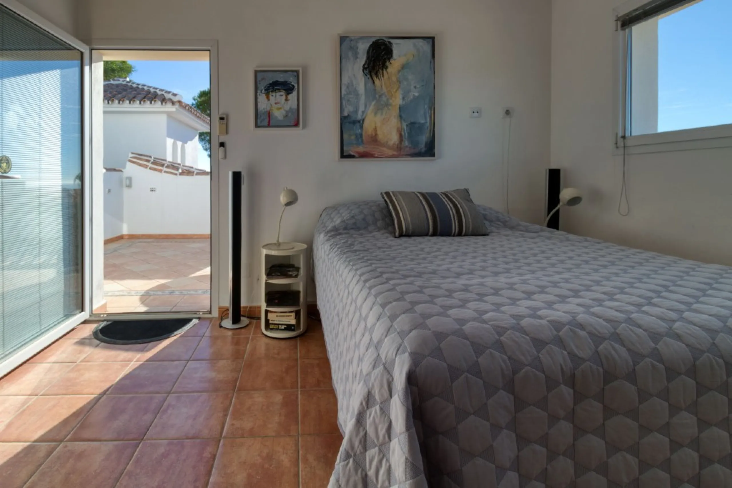 Exclusive Villa with Sea View – Peaceful Location Close to the City