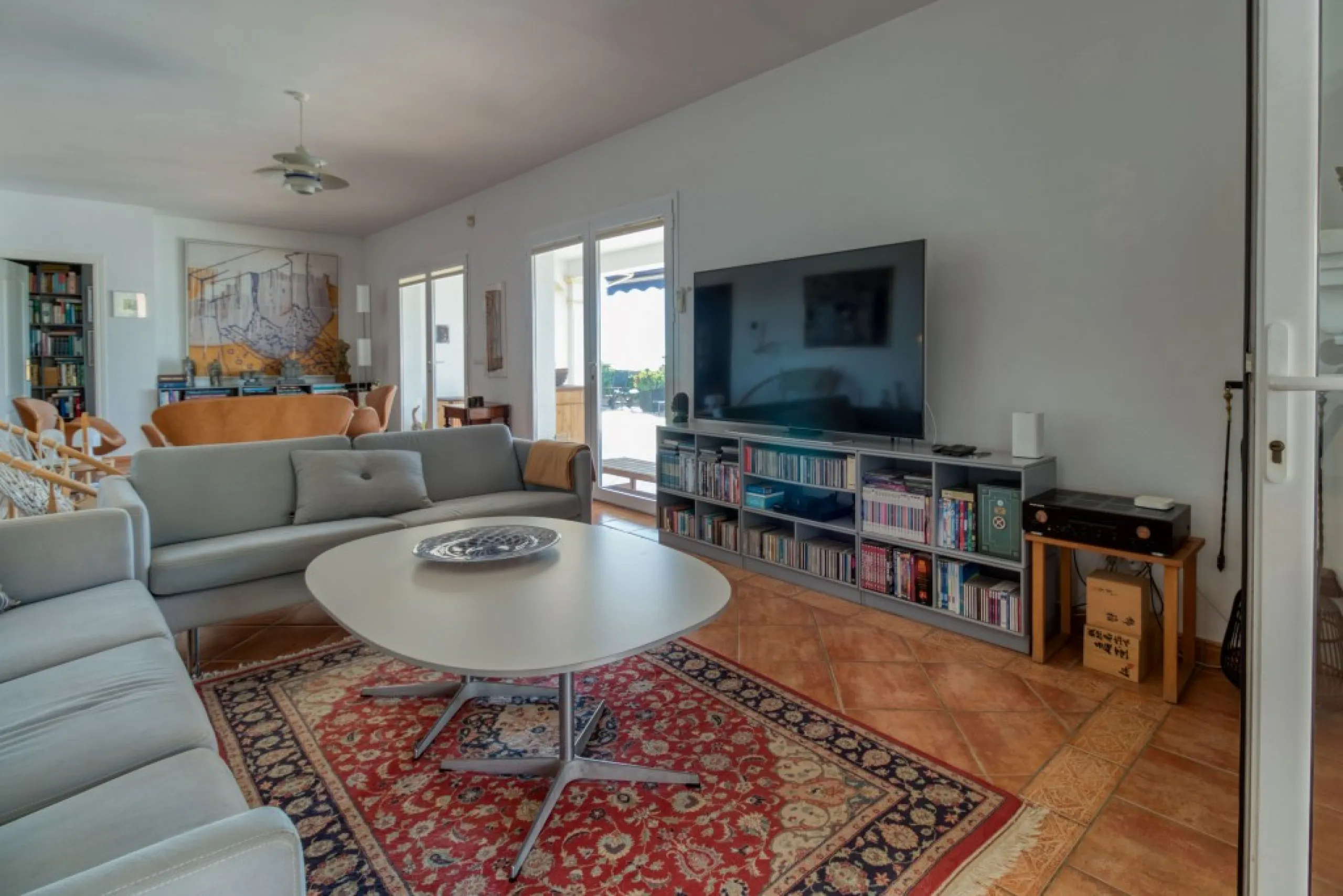 Exclusive Villa with Sea View – Peaceful Location Close to the City