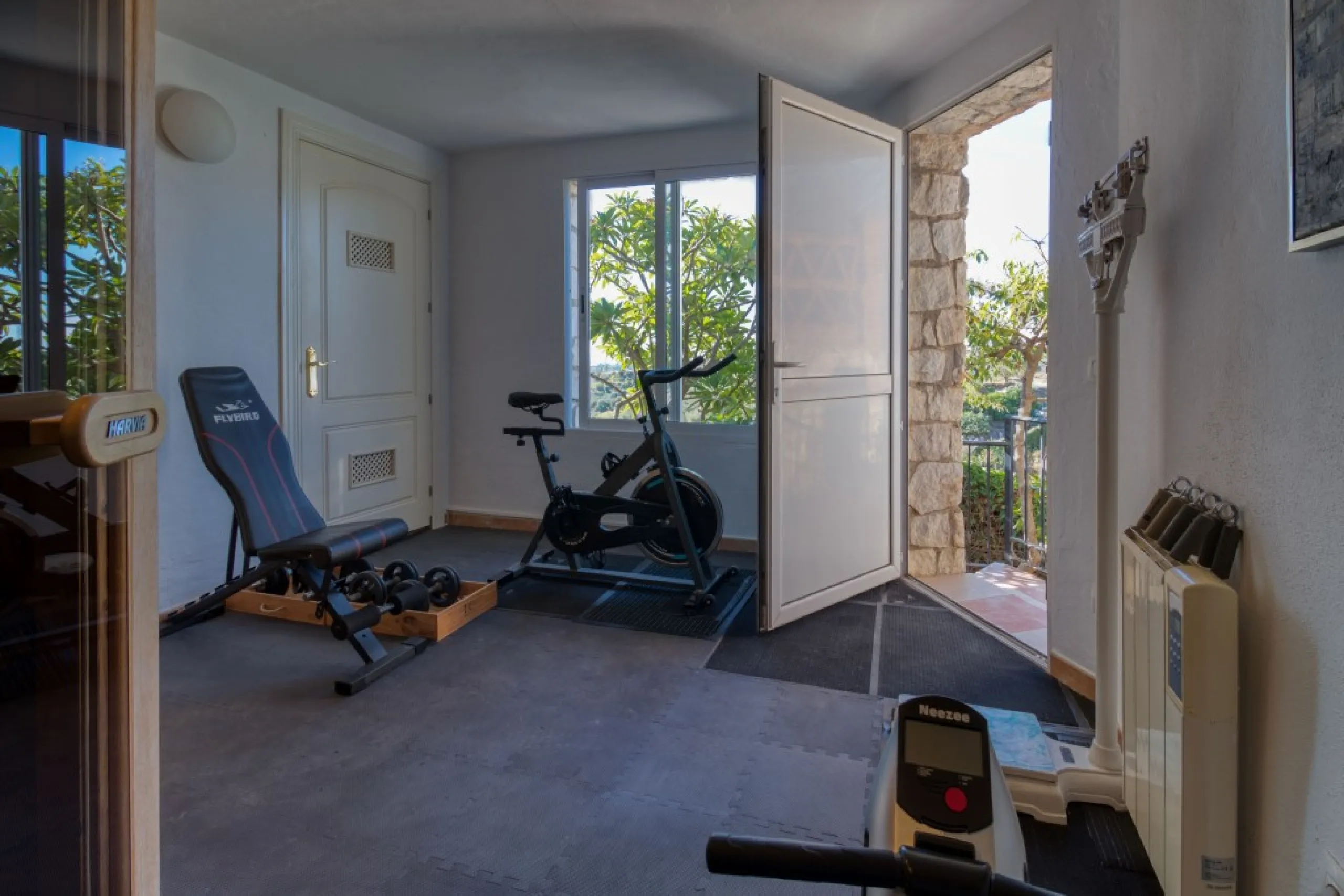 Exclusive Villa with Sea View – Peaceful Location Close to the City