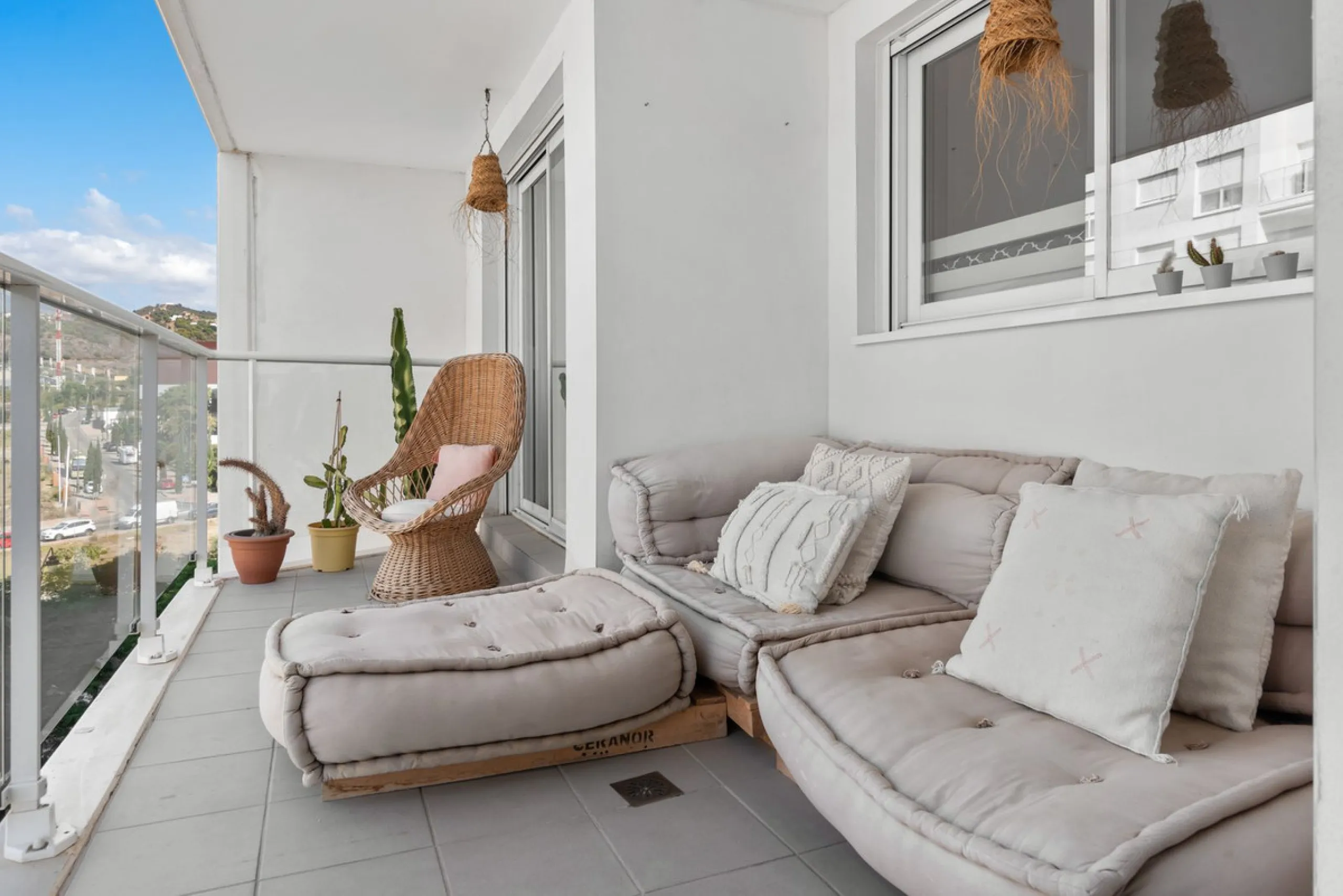 Spacious and bright apartment in the heart of Estepona
