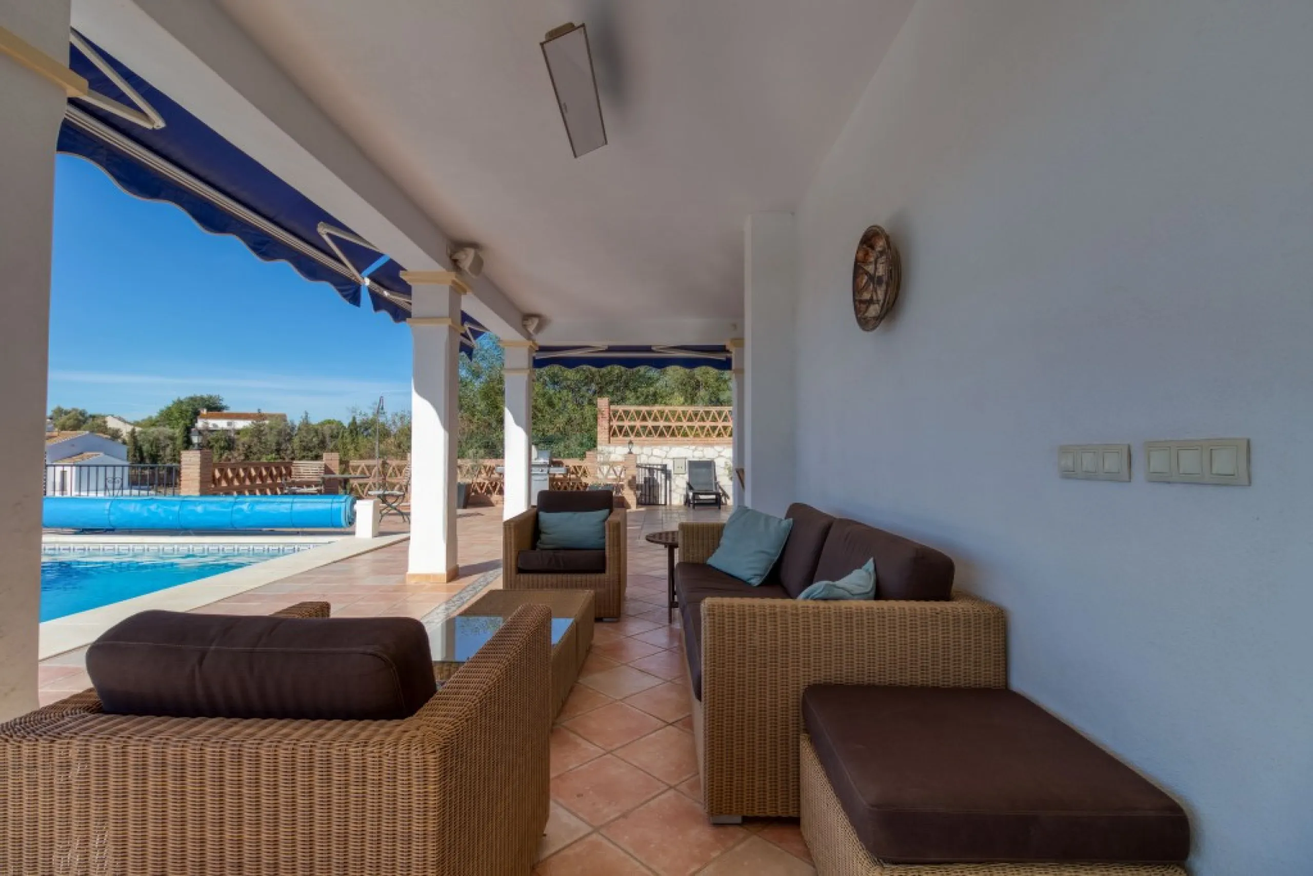 Exclusive Villa with Sea View – Peaceful Location Close to the City