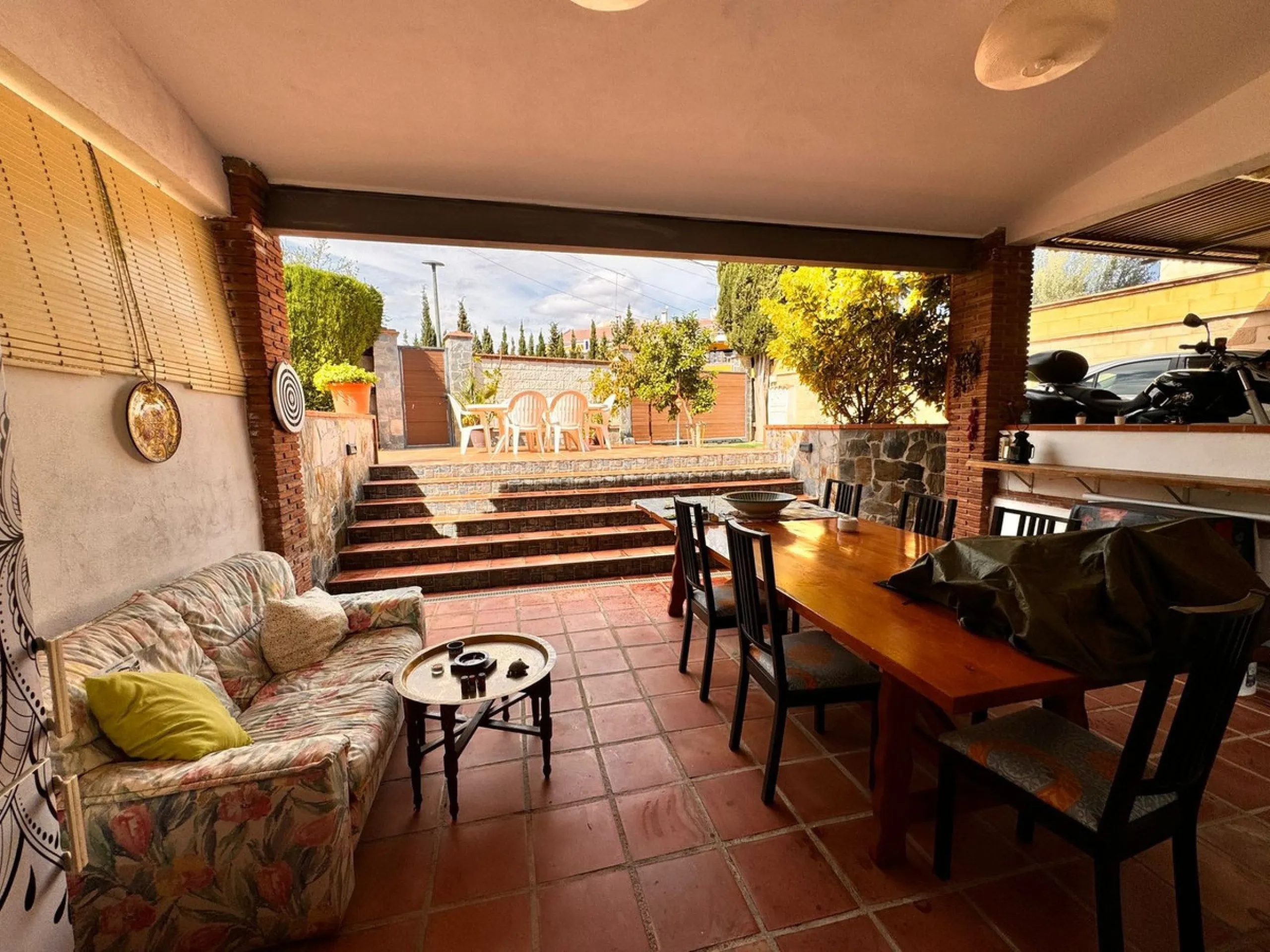 House - Detached Villa в продаже в Churriana, Málaga. В доме 6 спален и 5 ванных комнат. Площадь дома 590 м². Площадь участка 1460 м²