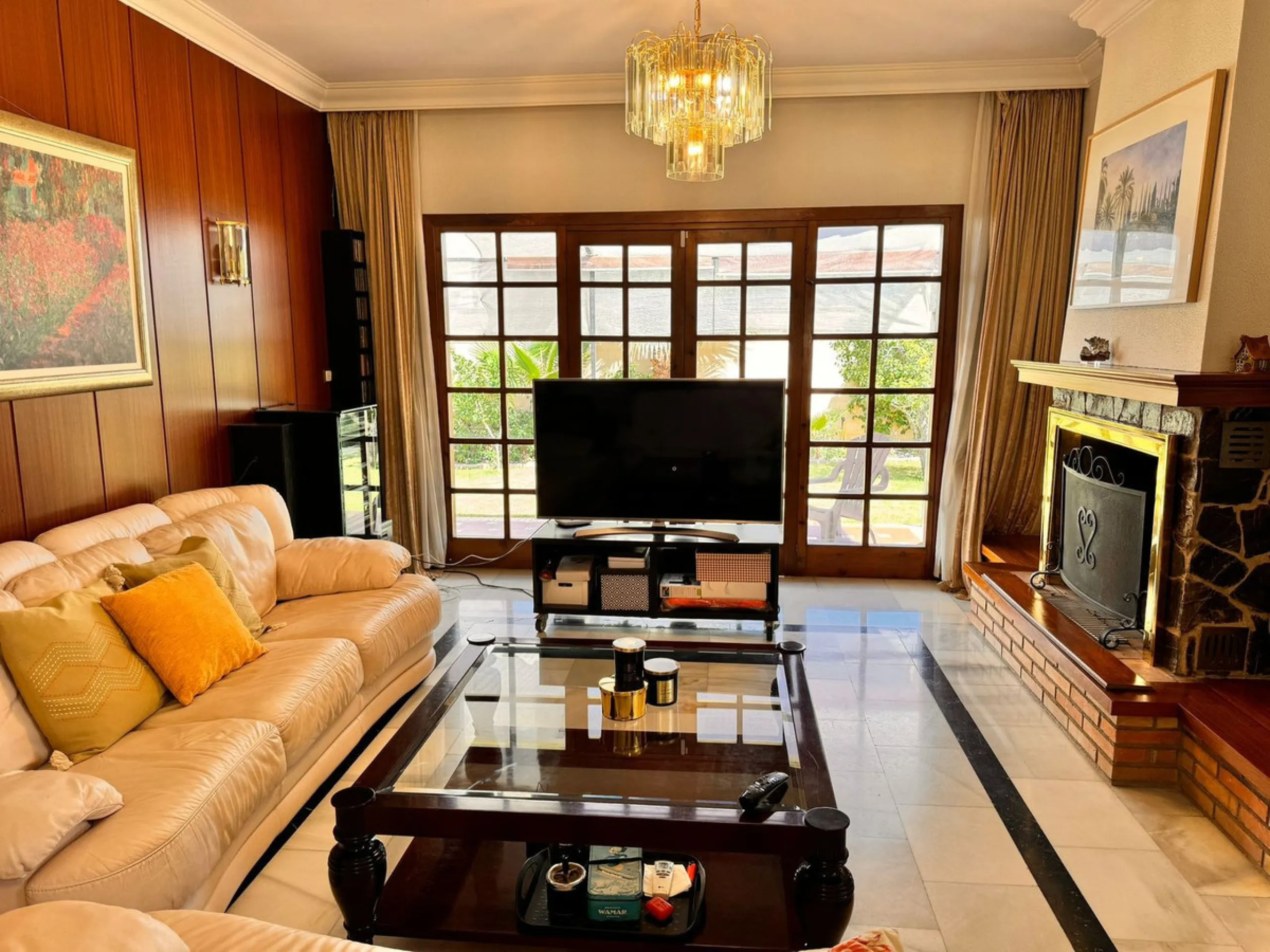 House - Detached Villa в продаже в Churriana, Málaga. В доме 6 спален и 5 ванных комнат. Площадь дома 590 м². Площадь участка 1460 м²