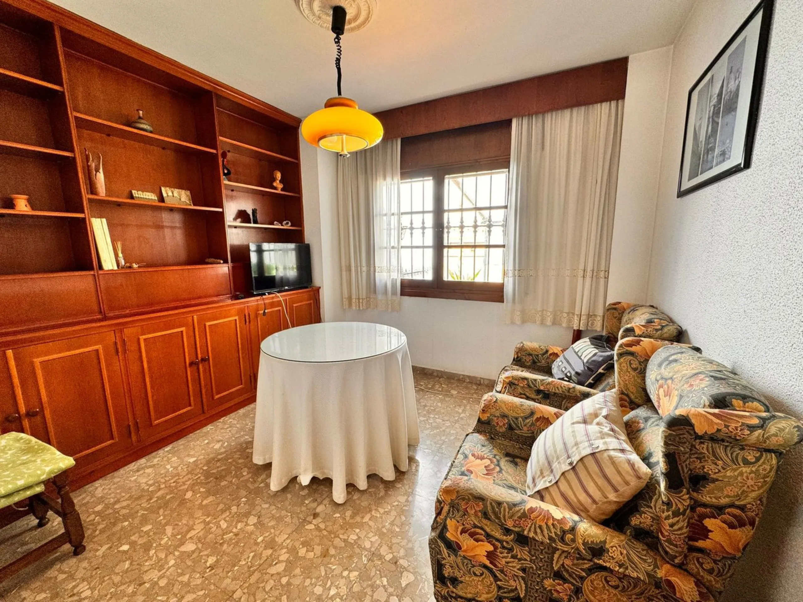 House - Detached Villa в продаже в Churriana, Málaga. В доме 6 спален и 5 ванных комнат. Площадь дома 590 м². Площадь участка 1460 м²