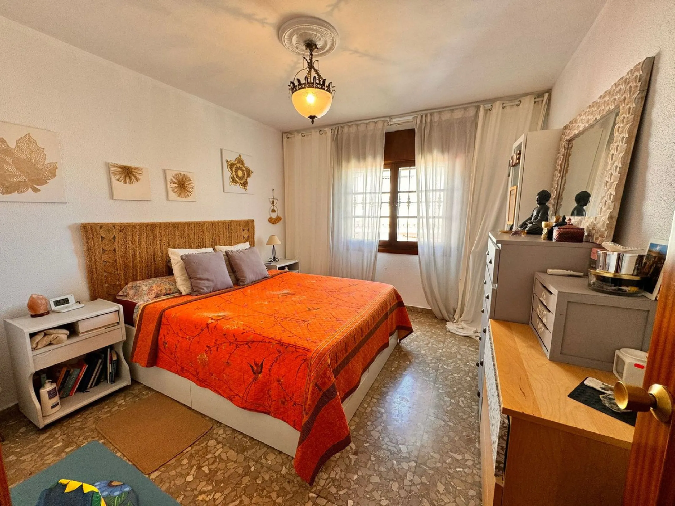 House - Detached Villa в продаже в Churriana, Málaga. В доме 6 спален и 5 ванных комнат. Площадь дома 590 м². Площадь участка 1460 м²