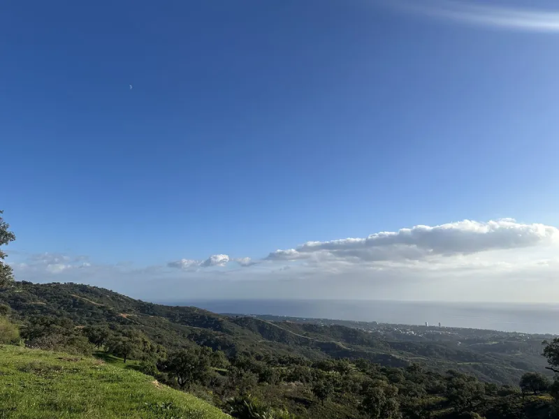 Plot - Land в продаже в Marbella, Málaga. Площадь участка 34000 м²