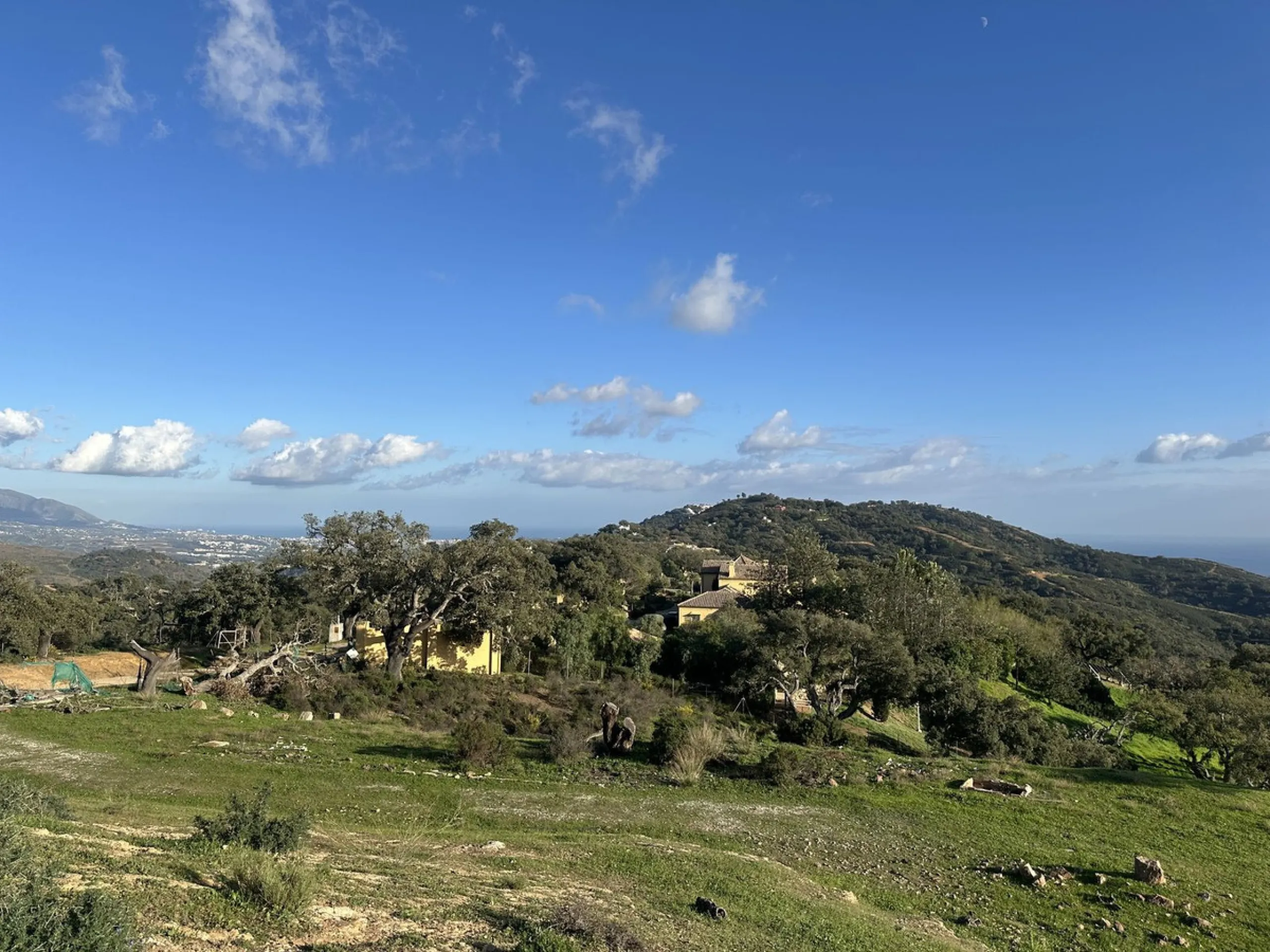 Plot - Land в продаже в Marbella, Málaga. Площадь участка 34000 м²
