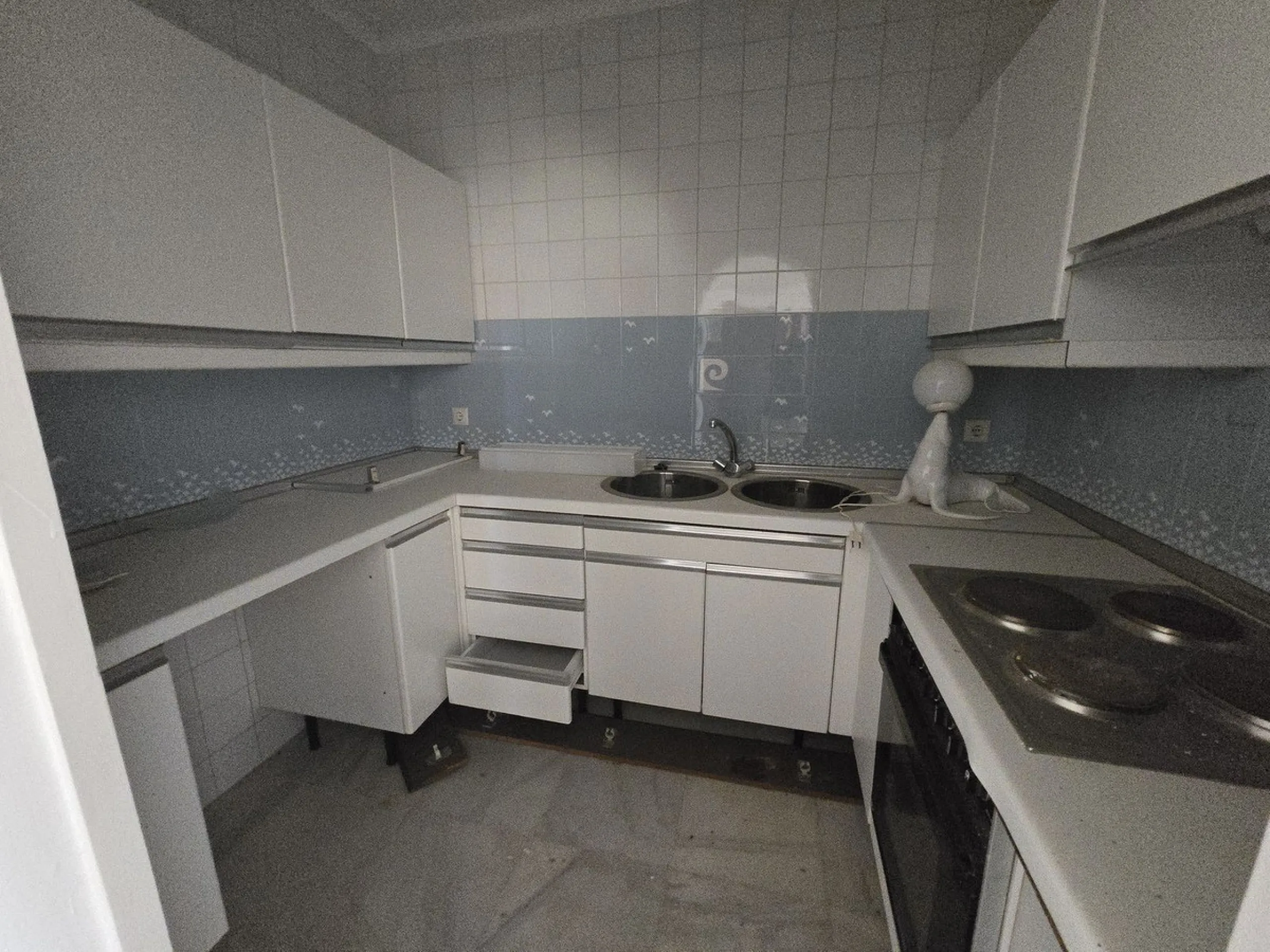 Excellent opportunity - Reform project and villa situated in Marbella Hill Club - 4.000m2 plot