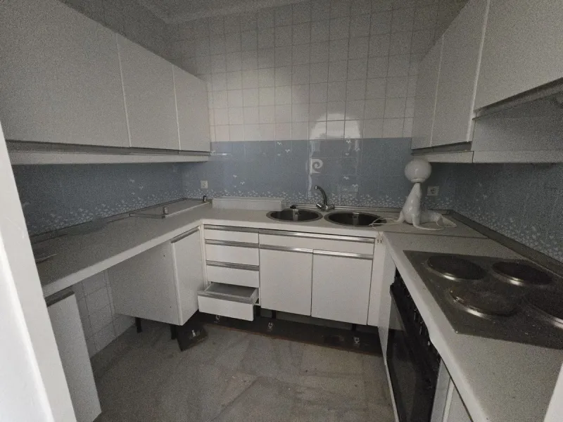 Excellent opportunity - Reform project and villa situated in Marbella Hill Club - 4.000m2 plot