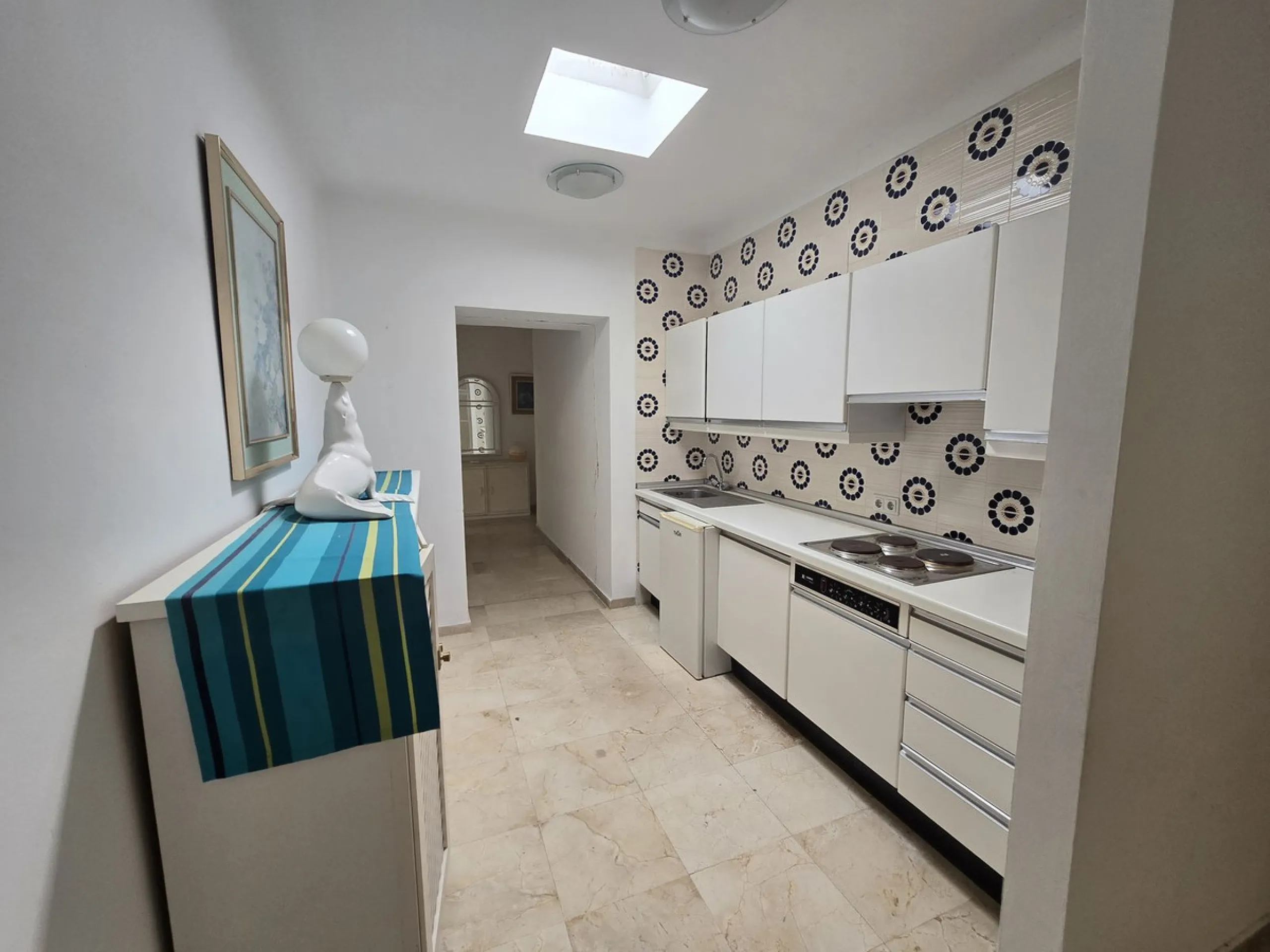 Excellent opportunity - Reform project and villa situated in Marbella Hill Club - 4.000m2 plot