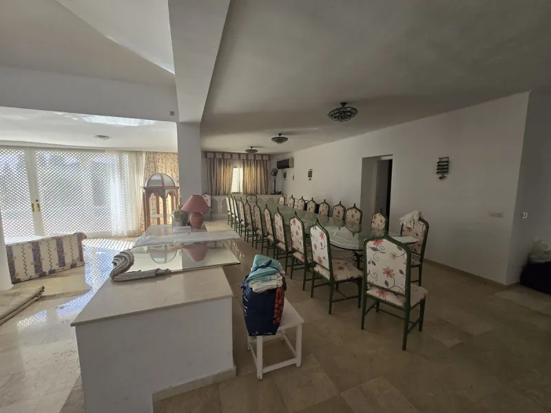 Excellent opportunity - Reform project and villa situated in Marbella Hill Club - 4.000m2 plot