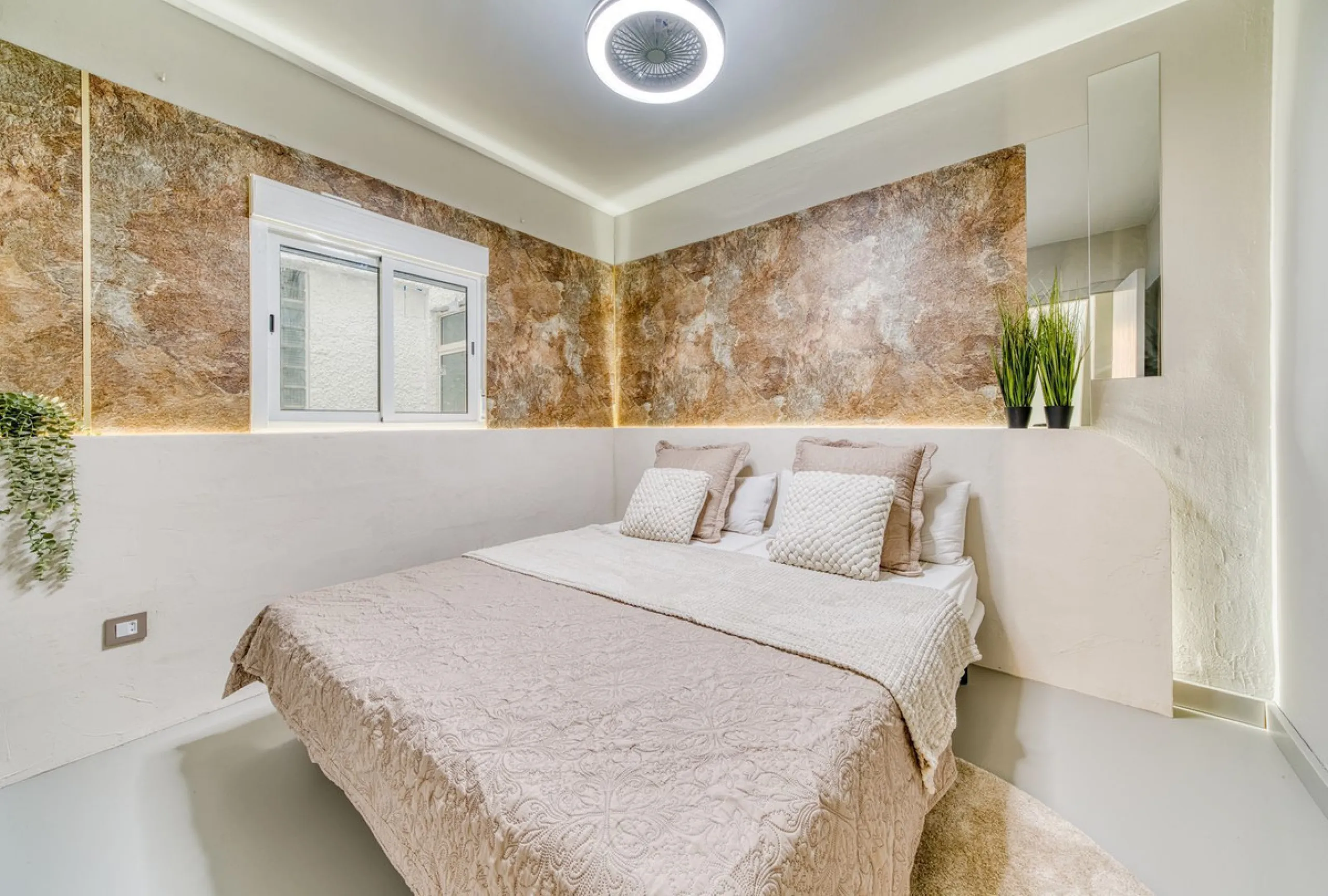 Luxury Apartment in the Heart of Fuengirola! WITH SHORT TERM RENTAL LICENSE!