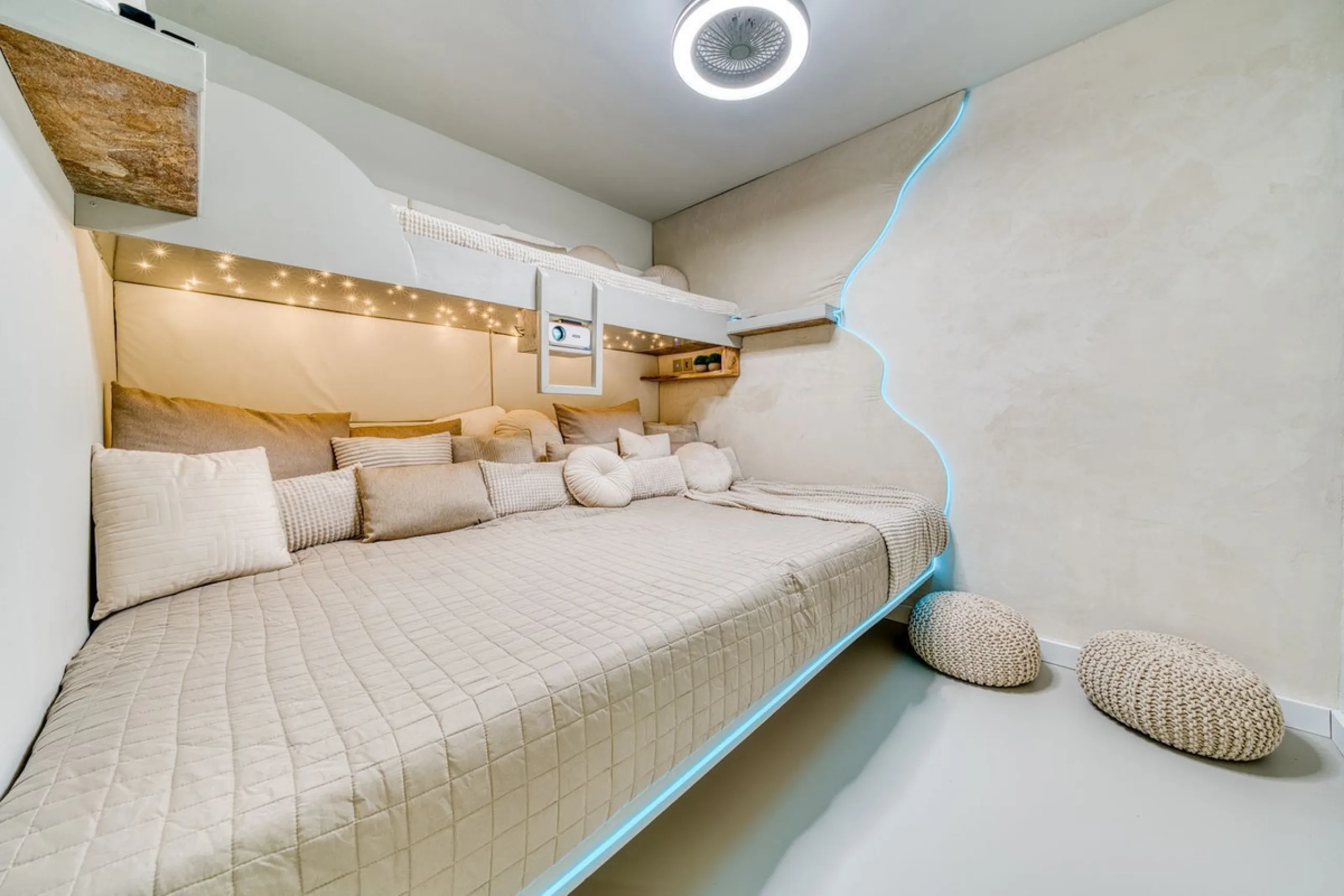 Luxury Apartment in the Heart of Fuengirola! WITH SHORT TERM RENTAL LICENSE!