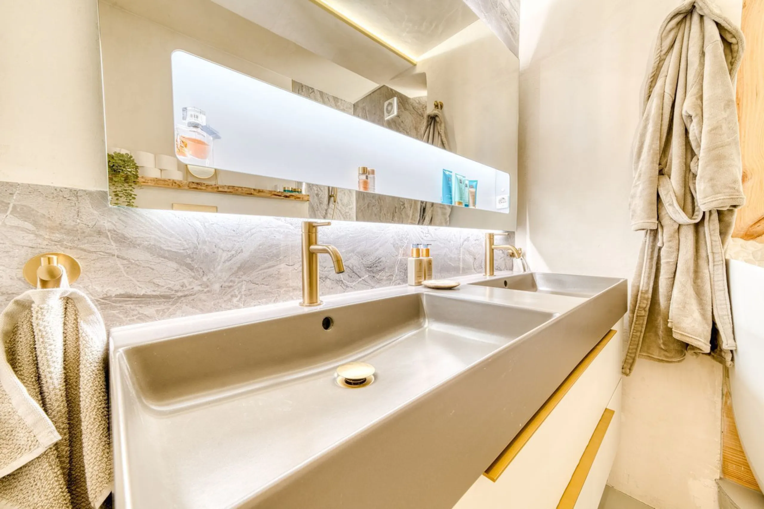 Luxury Apartment in the Heart of Fuengirola! WITH SHORT TERM RENTAL LICENSE!