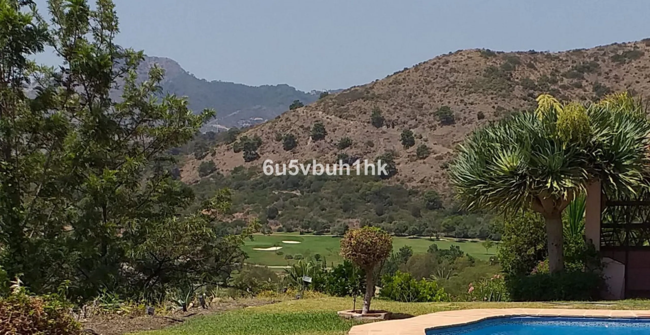 This is a very rare opportunity to purchase an elevated plot with golf, mountain and sea views located within the peaceful urbanisation of Puerto del Almendro. This contemporary villa project has been designed by renowned Marbella architect Cesar de Leyva