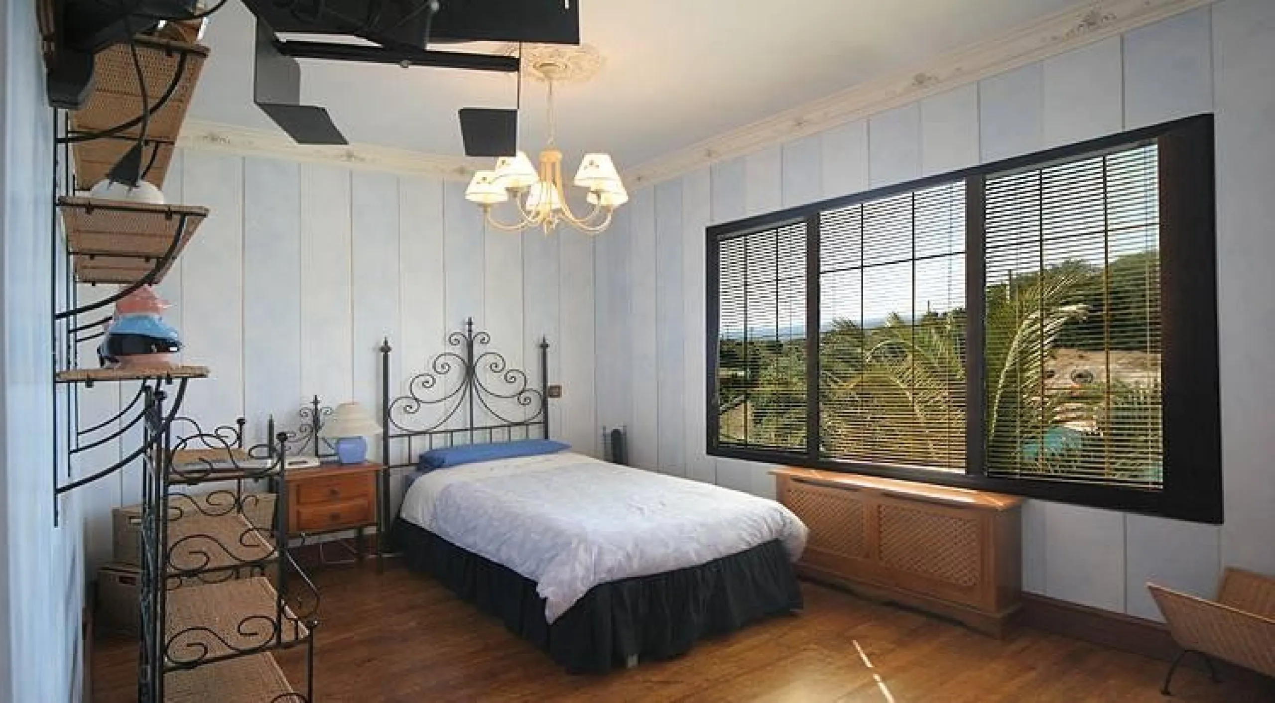 Stunning 7-Bedroom Mansion in Carvajal