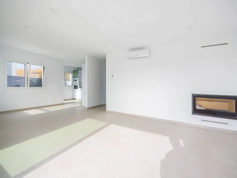 House - Detached Villa в продаже в Nerja, Málaga. В доме 4 спален и 4 ванных комнат. Площадь дома 237 м². Площадь участка 356 м²