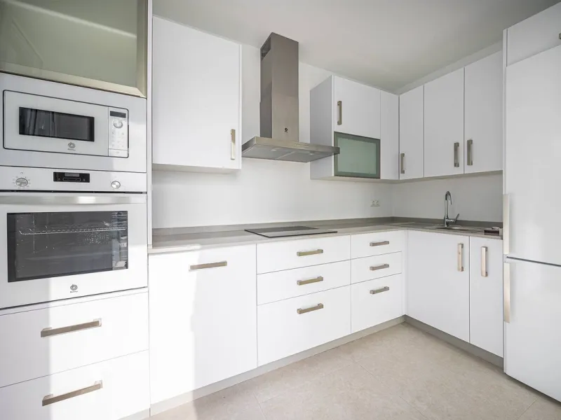House - Detached Villa в продаже в Nerja, Málaga. В доме 4 спален и 4 ванных комнат. Площадь дома 237 м². Площадь участка 356 м²