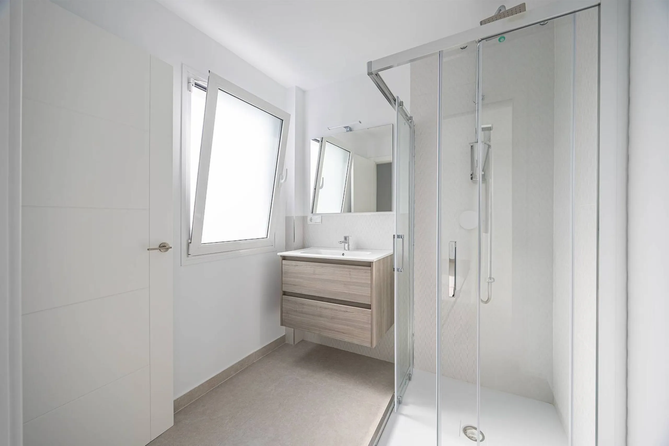 House - Detached Villa в продаже в Nerja, Málaga. В доме 4 спален и 4 ванных комнат. Площадь дома 237 м². Площадь участка 356 м²