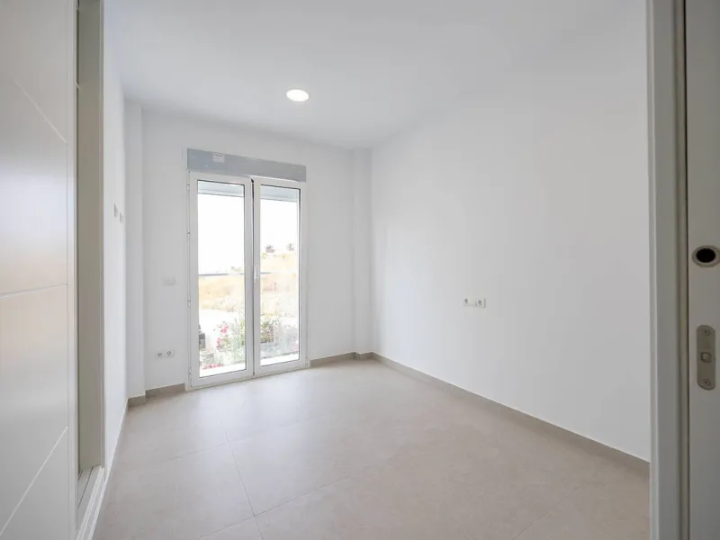 House - Detached Villa в продаже в Nerja, Málaga. В доме 4 спален и 4 ванных комнат. Площадь дома 237 м². Площадь участка 356 м²