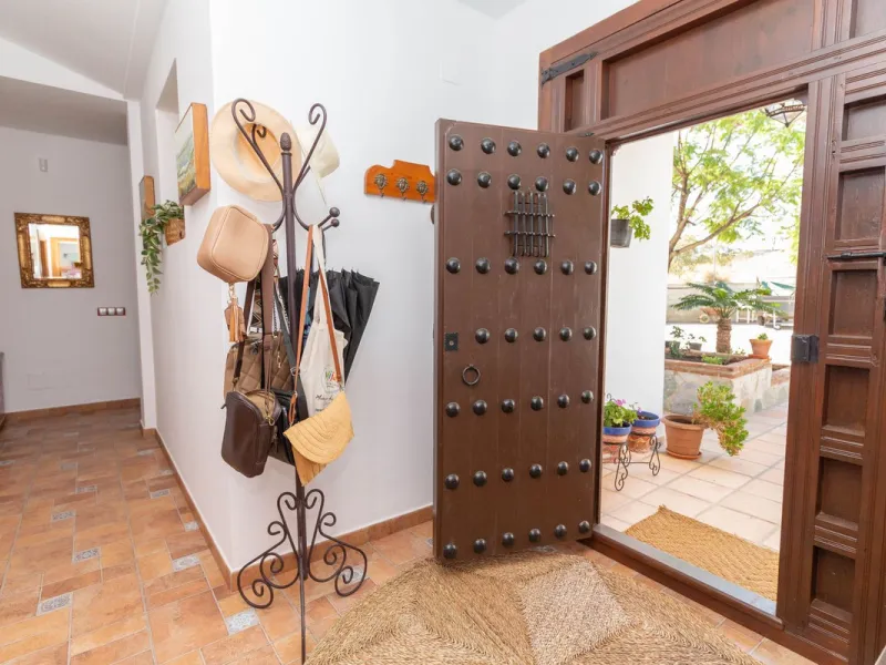 Discover the epitome of rustic elegance in this magnificent Andalucian cortijo, nestled in the serene countryside of Entrerrios (15 mins to Fuengirola and La Cala de Mijas). Built in 2004 to impeccable standards, this detached house offers a harmonious bl