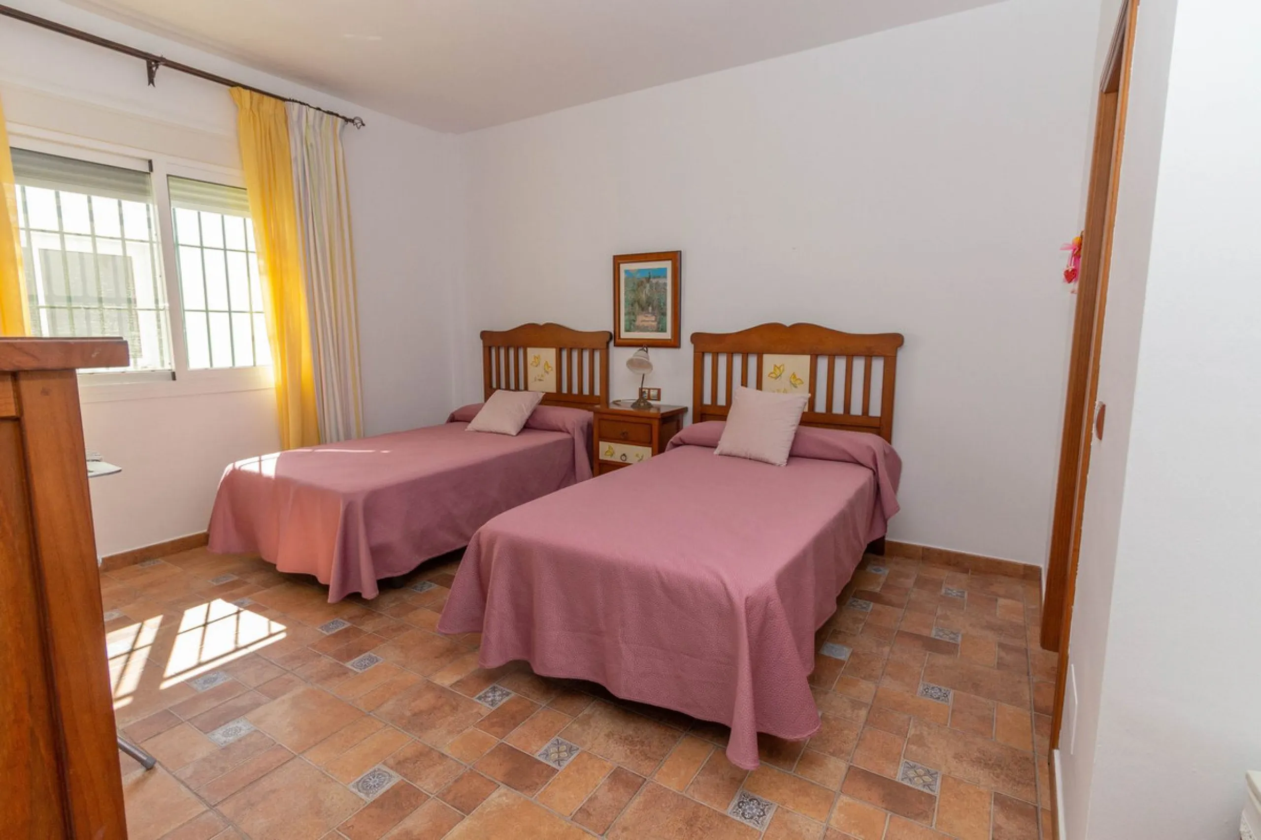 Discover the epitome of rustic elegance in this magnificent Andalucian cortijo, nestled in the serene countryside of Entrerrios (15 mins to Fuengirola and La Cala de Mijas). Built in 2004 to impeccable standards, this detached house offers a harmonious bl