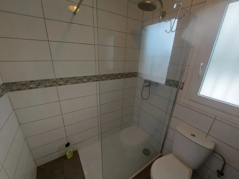 South Facing Villa / Bungalow situated on a large corner plot,
