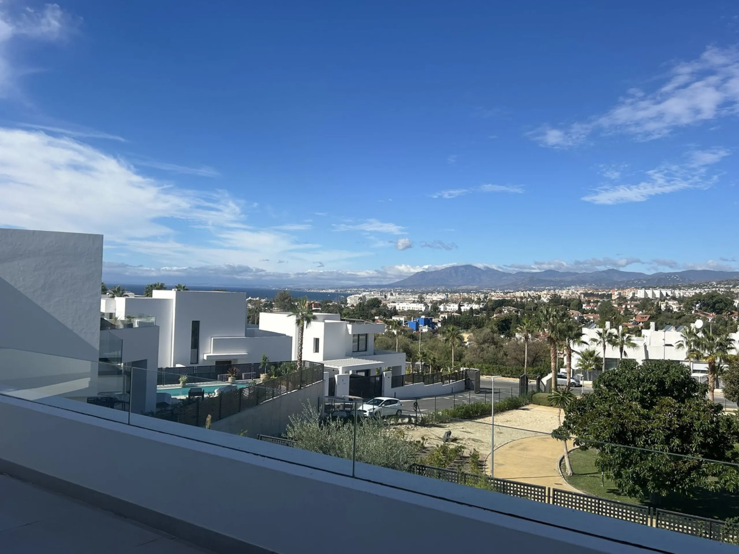 La Finca de Marbella 2 is a natural continuation of the phenomenal success of the La Finca de Marbella project. The new project includes 36 modern luxury villas, each on a separate plot with its own swimming pool. The villas are located on south-western s